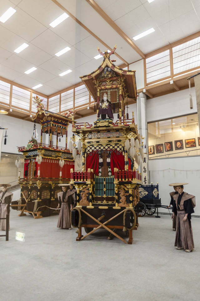 378 - Takayama - centro de exposiciones Takayama Yatai Kaikan - carroza